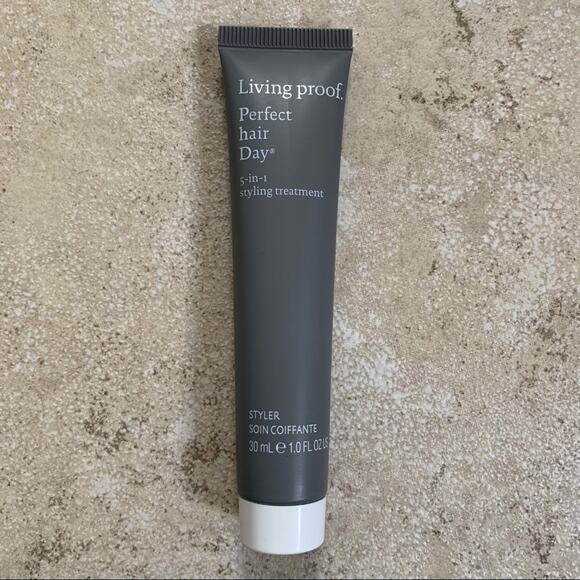 Living Proof PHD Perfect Hair Styling Treatment - Picture 4 of 5